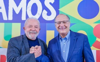 Lula almoça com Alckmin para definir reforma ministerial
