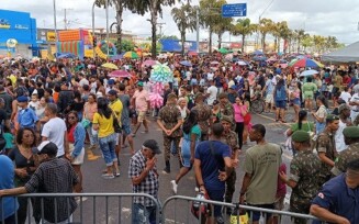 Desfile de 7 de setembro reúne grande público e tem forte participação das famílias em Feira de Santana