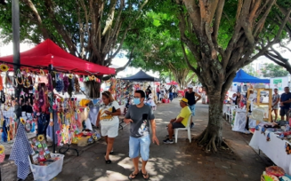 Feiras de arte e antiguidades vão movimentar a Avenida Getúlio Vargas neste domingo (17)