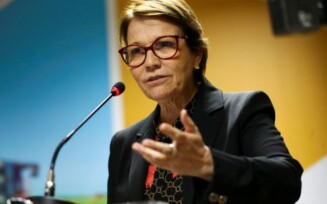 Planalto negocia com ex-ministra de Bolsonaro para votar ‘PL do Veneno’