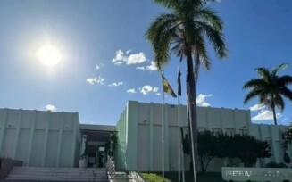 Município de Carinhanha amanhece com máxima de 41°C; prefeitura suspendeu aulas devido à onda de calor