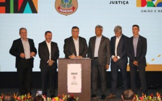 O governador Jerônimo Rodrigues e o ministro da Justiça e Segurança Pública, Flávio Dino