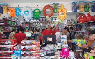 Dia das Crianças movimenta comércio de Feira de Santana: colorido de brinquedos toma conta das lojas