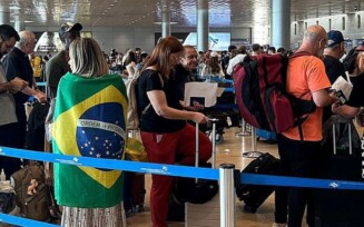 primeiro avião de resgate trazendo brasileiros de Israel pousou em Brasília