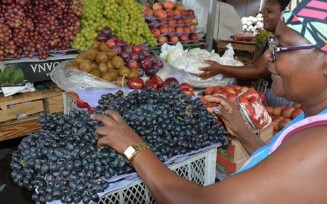 Secretaria apresenta regulamento das feiras livres e centrais de abastecimento