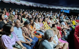 155 idosas vão ao circo em Feira de Santana ft Ed Santos Acorda Cidade5