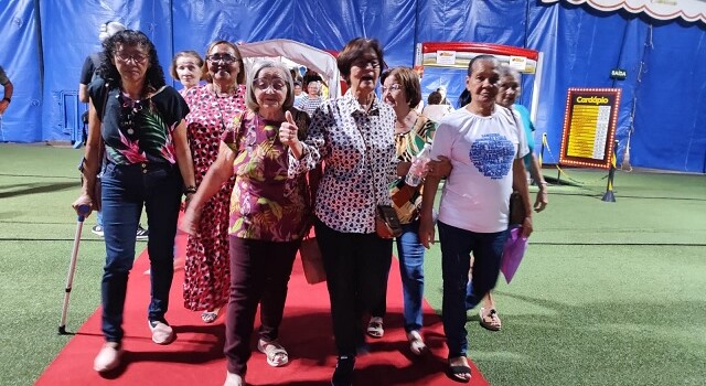 155 idosas vão ao circo em Feira de Santana ft Ed Santos Acorda Cidade5
