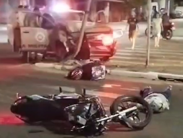Colisão entre viatura da PM e moto deixa seis feridos em Feira de Santana