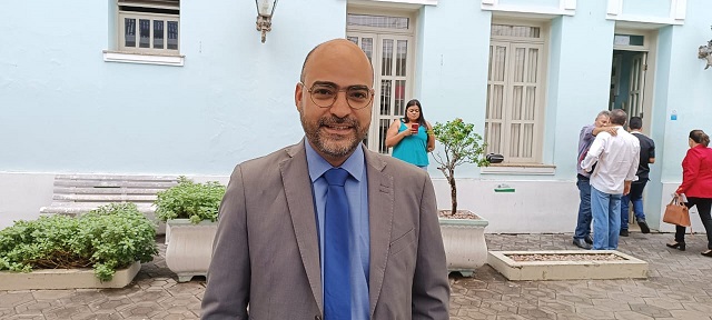 "Contribuir para a continuidade dos processos", diz Pedro Américo ao reassumir mandato na Câmara de Feira de Santana