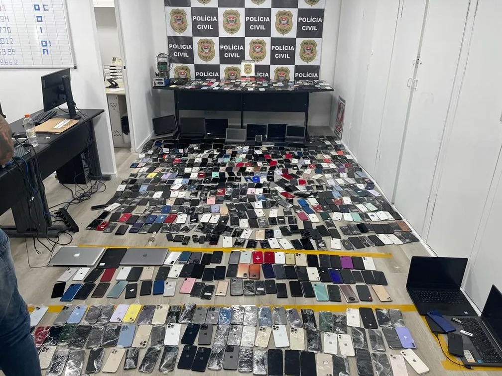 Mais de mil celulares foram apreendidos em operação no Centro de SP