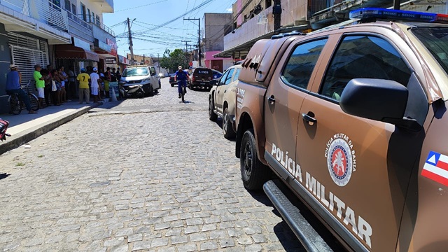 Polícia militar - carro - homicídio no bairro caseb ft ed santos acorda cidade1
