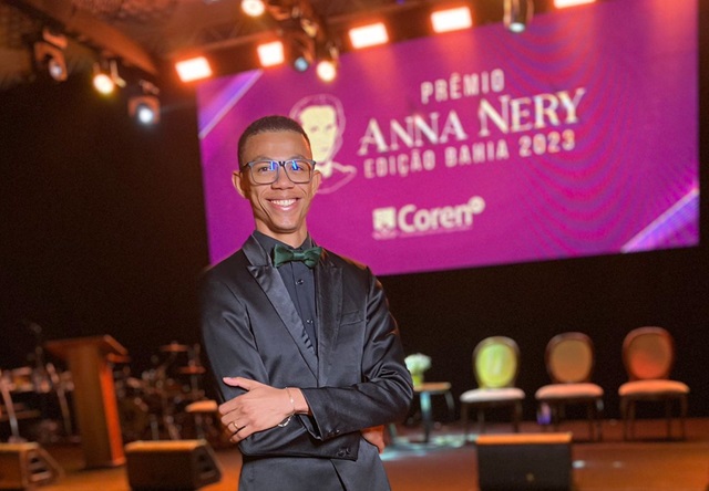 Enfermeiro de Feira de Santana recebe o Prêmio Anna Nery na categoria Urgência e Emergência