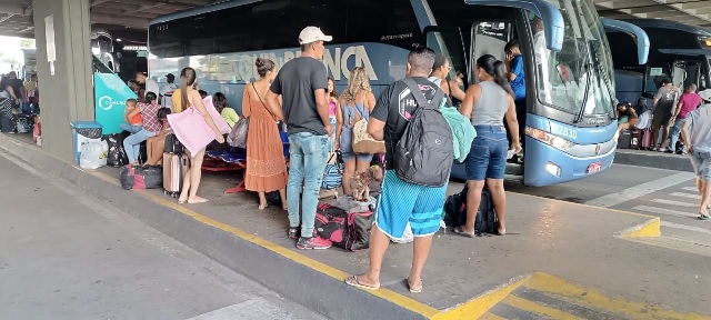 Passageiros Terminal Rodoviário de Feira de Santana