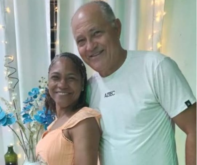 Zeca Novais - ex- jogador com a esposa Lucinete Santos Almeida