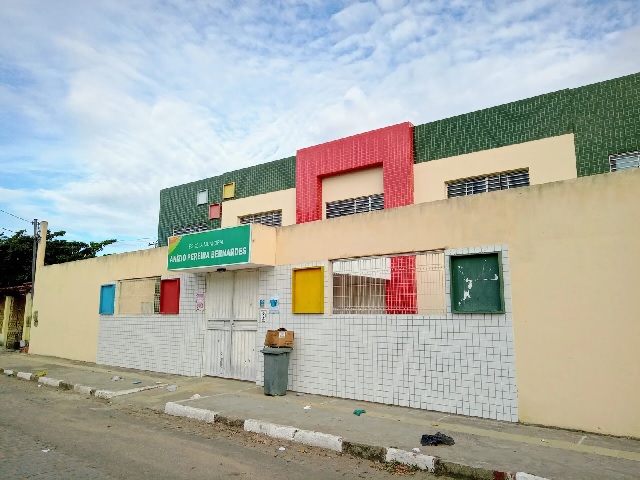 Escola Anízio Bernardes