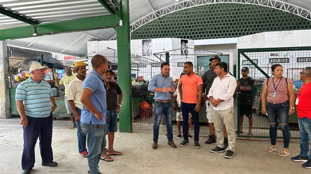 Comerciantes de peixes e mariscos da feira-livre do Tomba contarão com estrutura adequada ft Danielly Cerqueira2