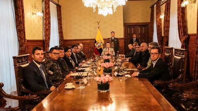 Presidente do Equador Daniel Noboa reunido com o Conselho de Segurança Pública e de Estado ft Reprodução X