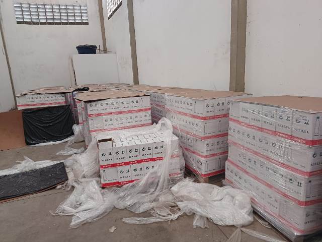 Polícia Civil recupera parte de carga de azeite roubada; produtos estavam no bairro Tomba