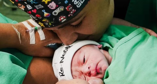 Nasce primeiro filho de João Gomes e Ary Mirelle: "Jorginho de papai e de mamãe "