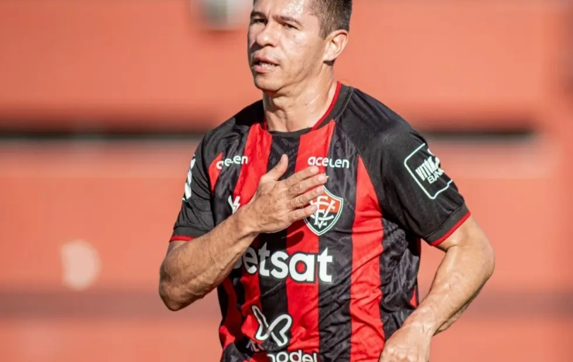 Com gol de Osvaldo, Vitória bate o Bahia de Feira e chega a liderança do Baianão
