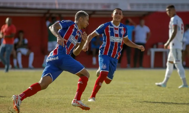 Bahia e Atlético de Alagoinhas empatam em jogo eletrizante no Carneirão