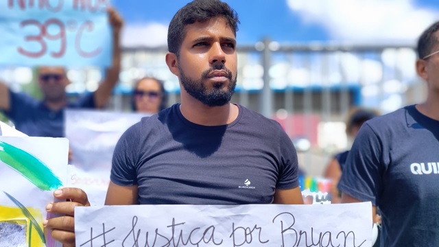 manifestação por justiça por Brayan