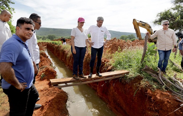 Governador inicia visita a municípios do Oeste baiano afetados pelas chuvas