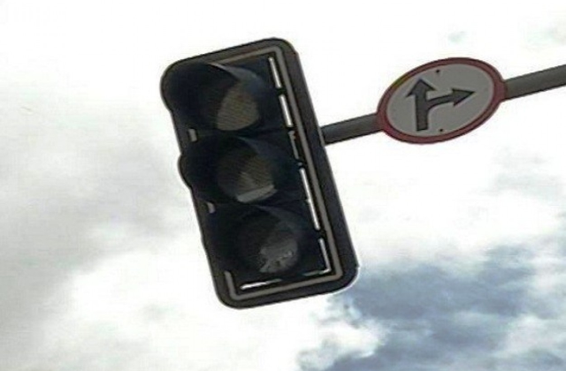 SMT sinaliza cruzamento da avenida Getúlio Vargas com a rua Juracy Magalhães após furto de fiação no semáforo