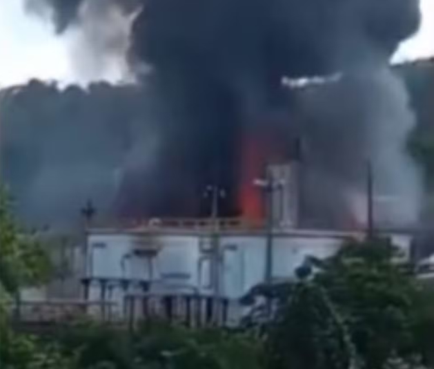 Tanque de óleo da Petrobras pega fogo no interior da Bahia