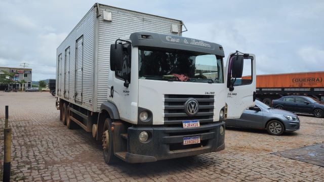 caminhão - Policiais da Decarga recuperam carga de lubrificantes avaliada em R$ 180 mil