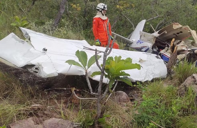 acidente-em-Barreiras-no-oeste-da-Bahia-aviao-caiu.