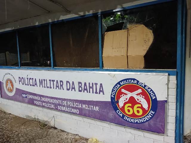 Módulo da PM no bairro Sobradinho tem vidraça depredada