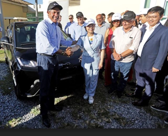 governador visitou à área da fábrica em Camaçari, que iniciará operação no final de 2024