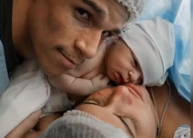 Luva de pedreiro e Távila Gomes tem primeiro filho