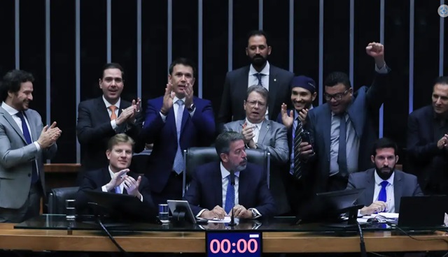 Câmara aprova programa para setor de eventos com teto de R$ 15 bilhões