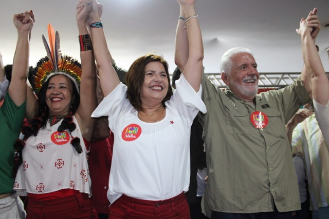 Ao lado de Wagner e lideranças, Adélia Pinheiro lança pré-candidatura à prefeitura de Ilhéus