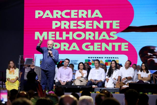 Presidente Lula em evento em Feira de Santana na Bahia