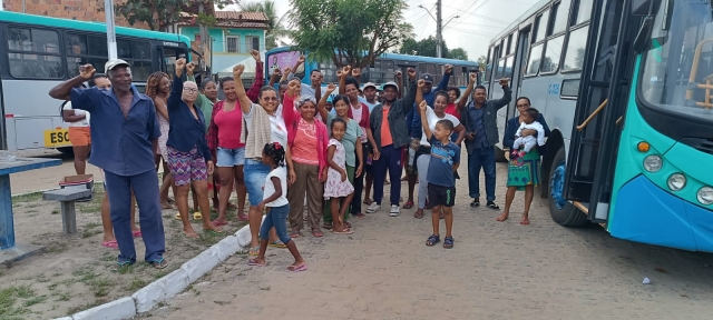 Manifestação no Candeal, distrito de Matinha